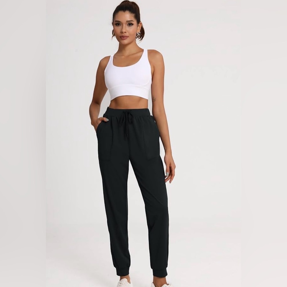 Tahari Joggers